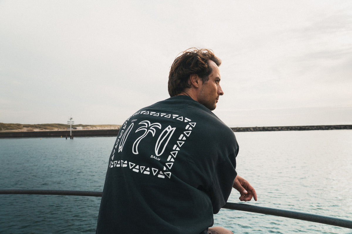 SURF sweater